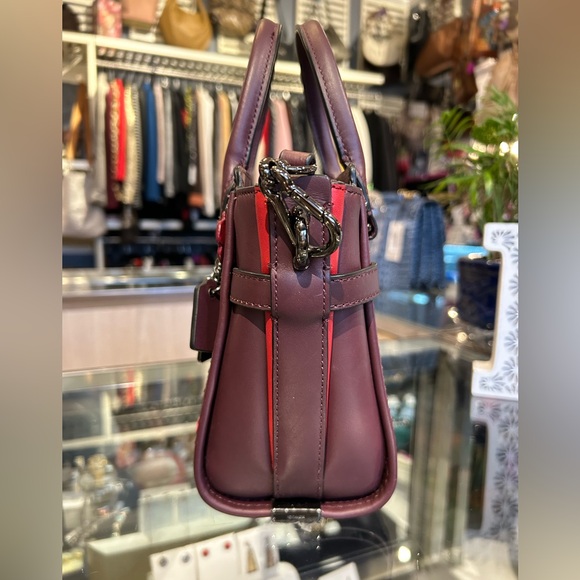 Coach Swagger 21 Cross Body in Willow Flora Handbag Bag - Picture 5 of 8